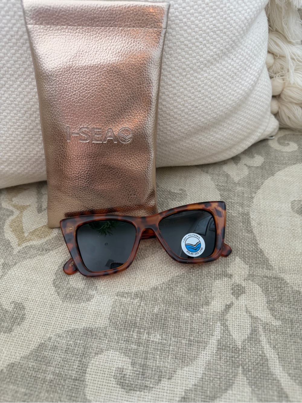 I Sea sunglasses Ashbury style